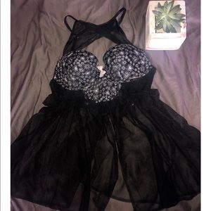 Victoria’s Secret lingerie 34C